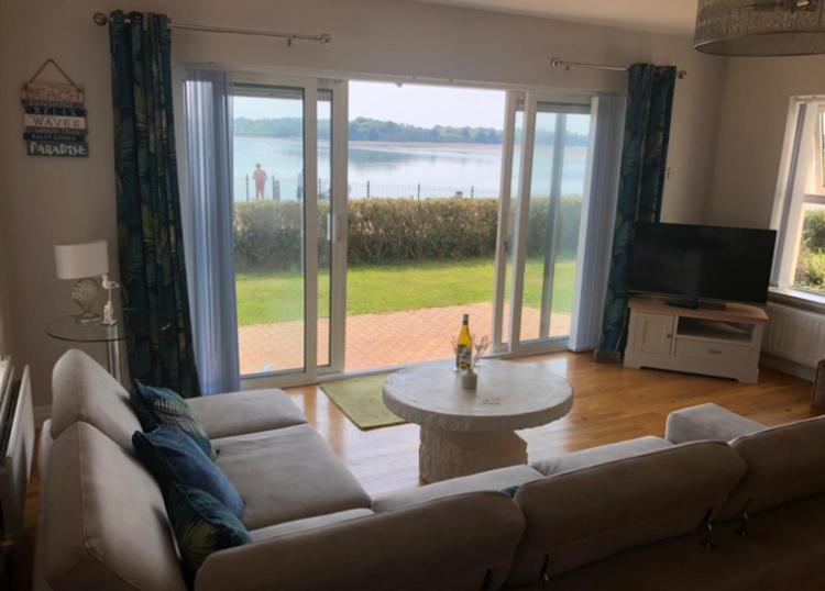 Oyster Bay Holiday Apartment Dundrum Exterior photo